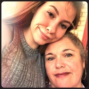 Trezurez is your one stop treasure shop!! 👛💍👗👠